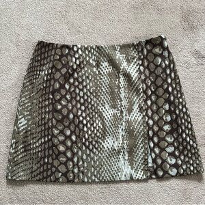 Vintage Express World Brand Stretch Women's Side Zip Snake Print Mini Skirt